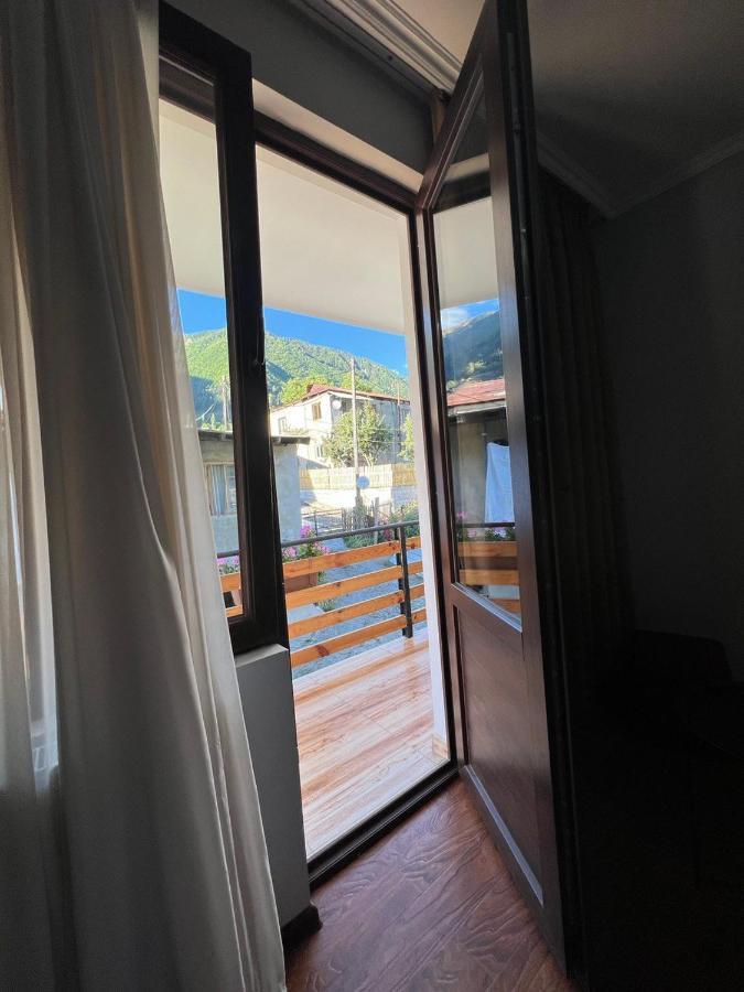 Monte Bianco Bed & Breakfast Mestia Exterior foto