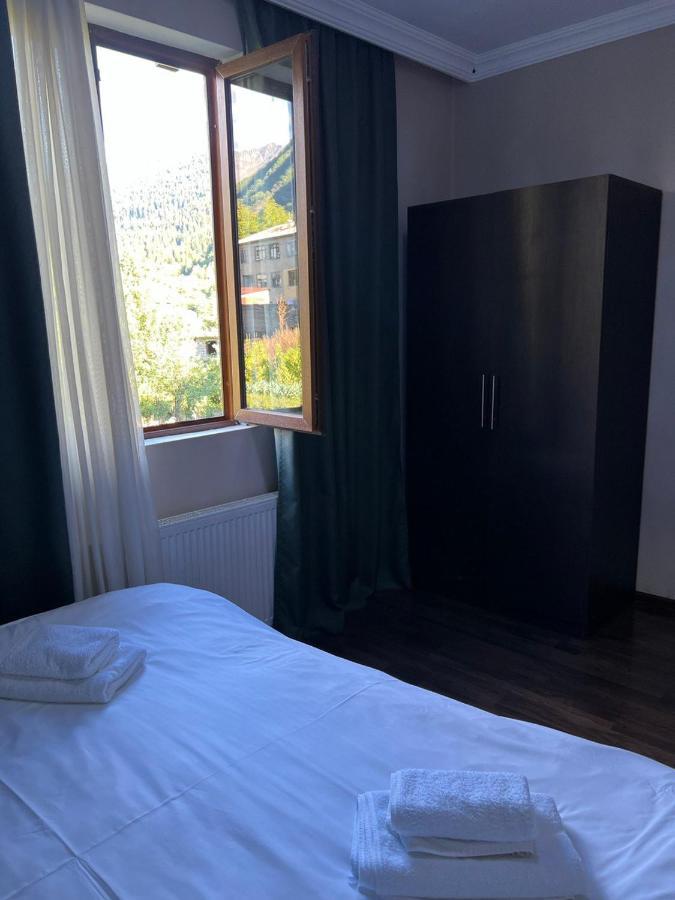 Monte Bianco Bed & Breakfast Mestia Exterior foto
